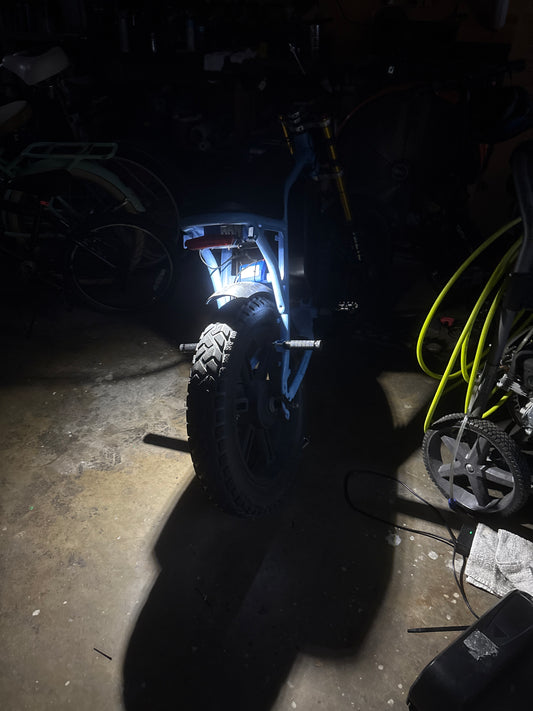 V2 Battery Powered Rock Light